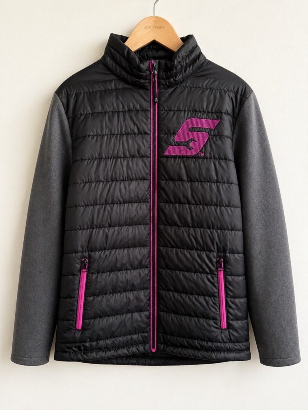 Snap-on Quilted Hybrid Jacket – Black/Grey with Pink Logo